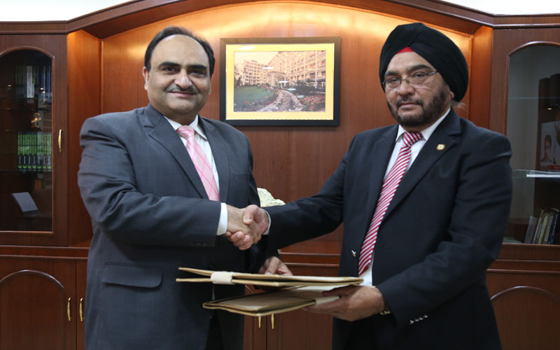 MOU with National Institute of Pharmaceutical Education and Research, Rae Bareilly.